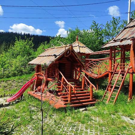 Дерев'Яний Котедж "Казка" 亚列姆切 外观 照片